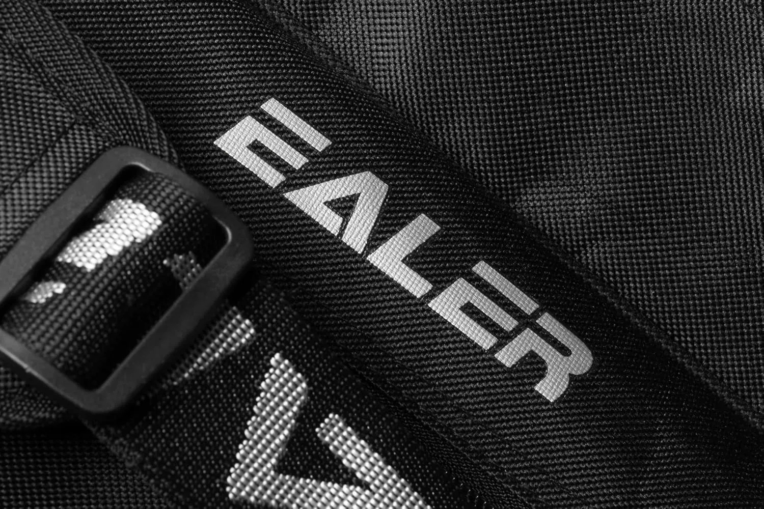 EALER Heavy-Duty Ice Hockey Skate Carry Bag, Adjustable Shoulder Strap