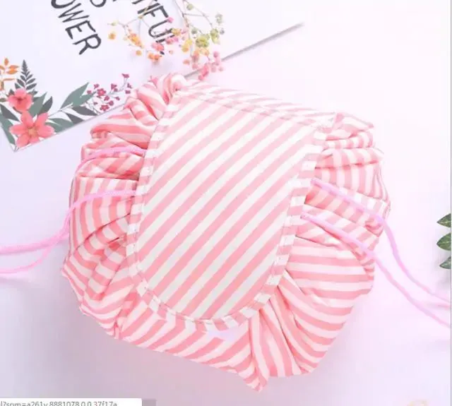 Easy Closing Cosmetic Bag