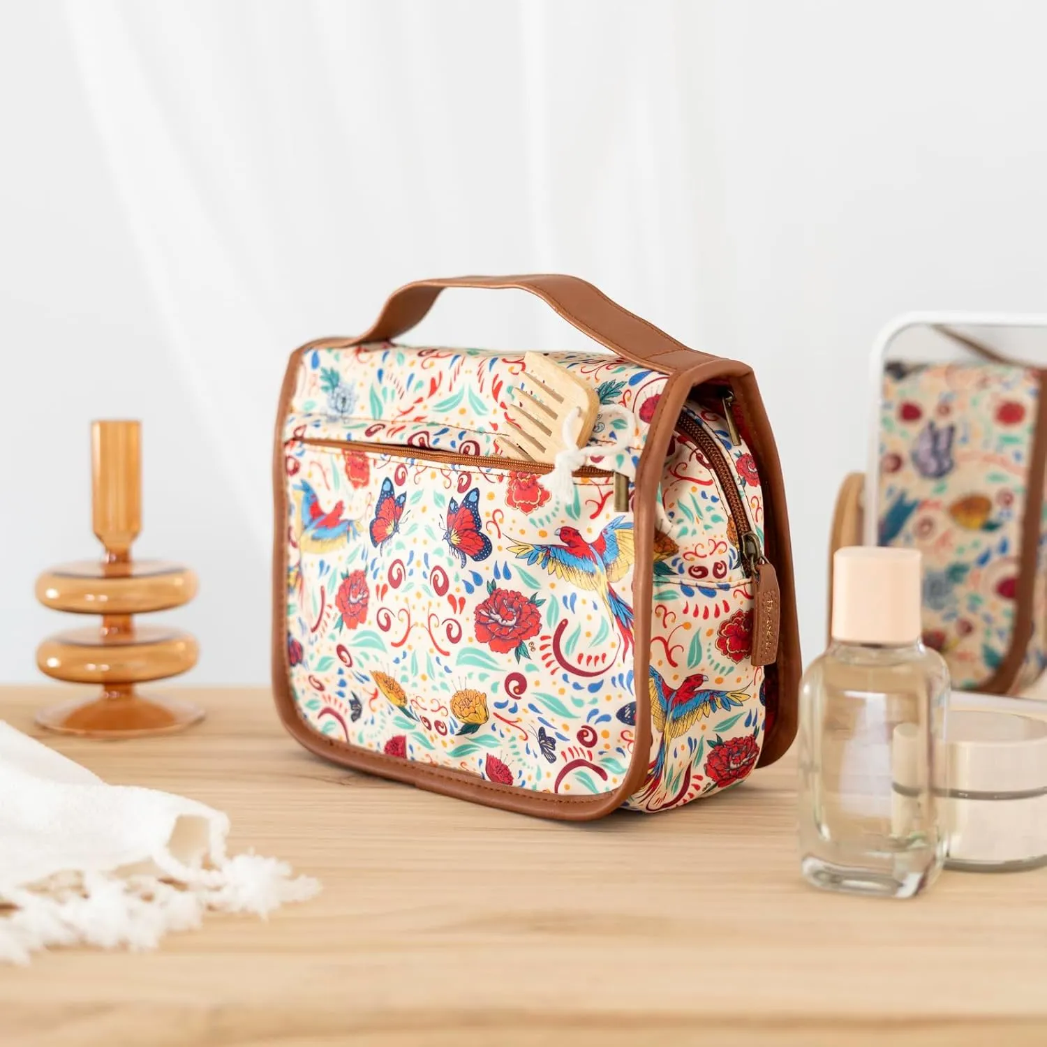 Grupo Erik Unisex's Hanging Toiletry Bag