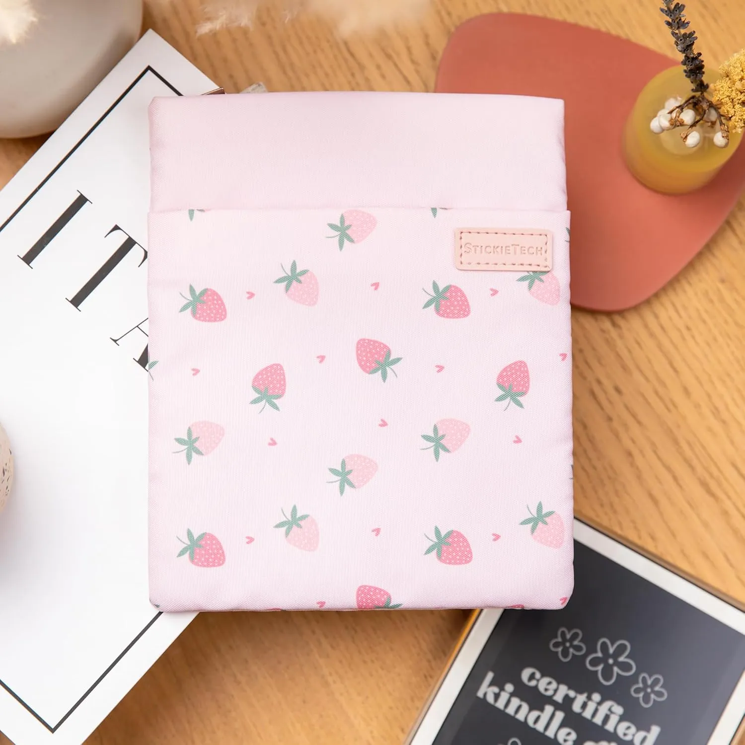 Kindle Sleeve Pouch | Water-Resistant Material | Compatible with Kindle Basic 6" & Kindle Paperwhite 6.8" | Padded Case with 2 Hidden Zippered Pockets (Strawberry Fields)