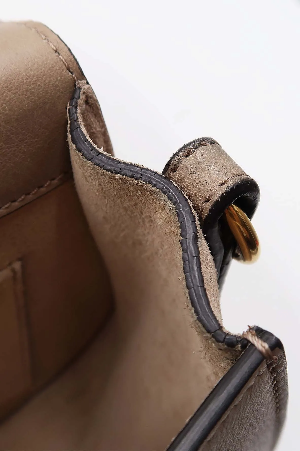 Medium Nile Bracelet Bag Beige