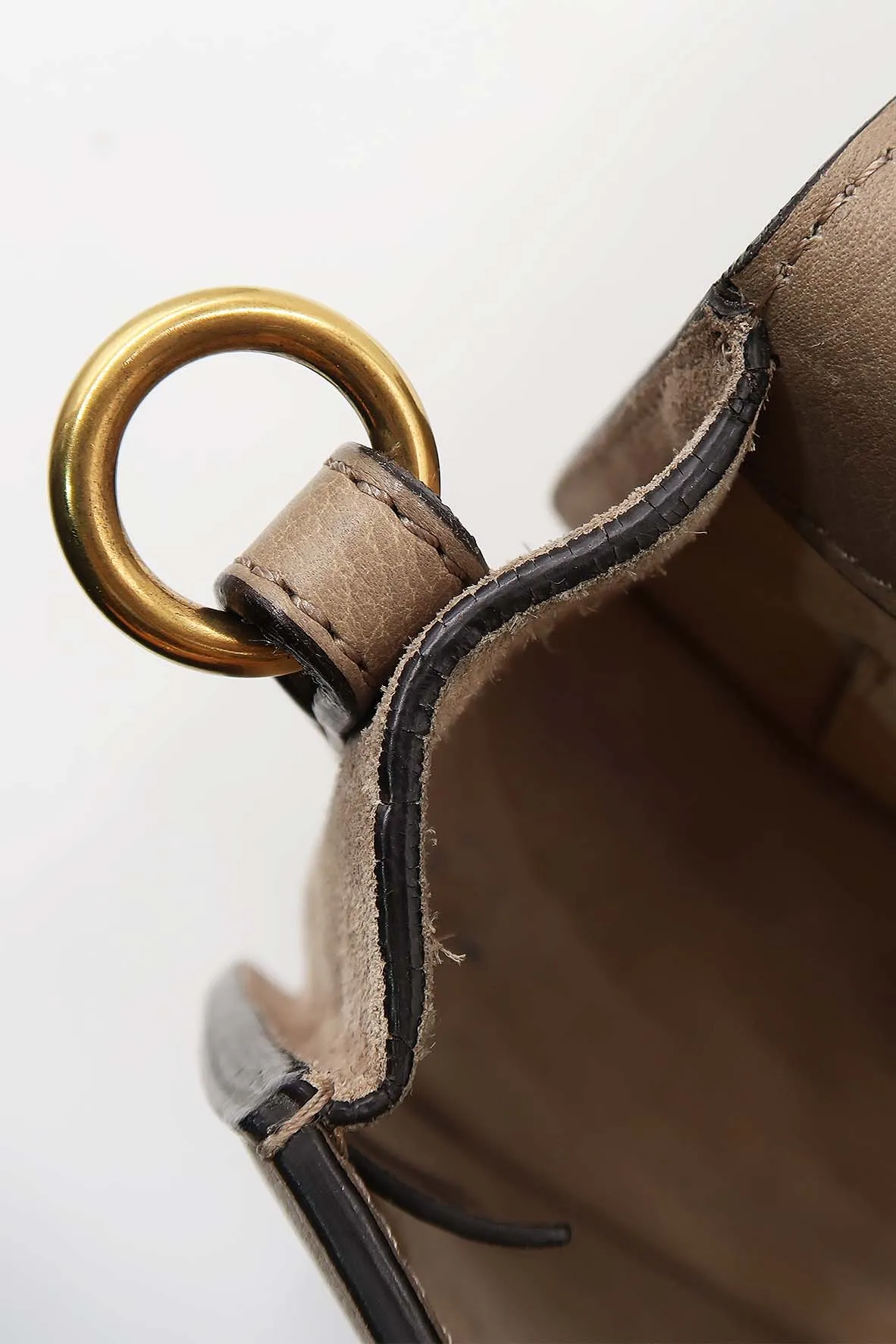 Medium Nile Bracelet Bag Beige