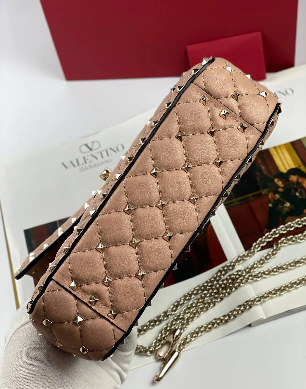 MEDIUM ROCKSTUD SPIKE NAPPA LEATHER BAG poudre