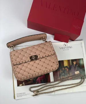 MEDIUM ROCKSTUD SPIKE NAPPA LEATHER BAG poudre