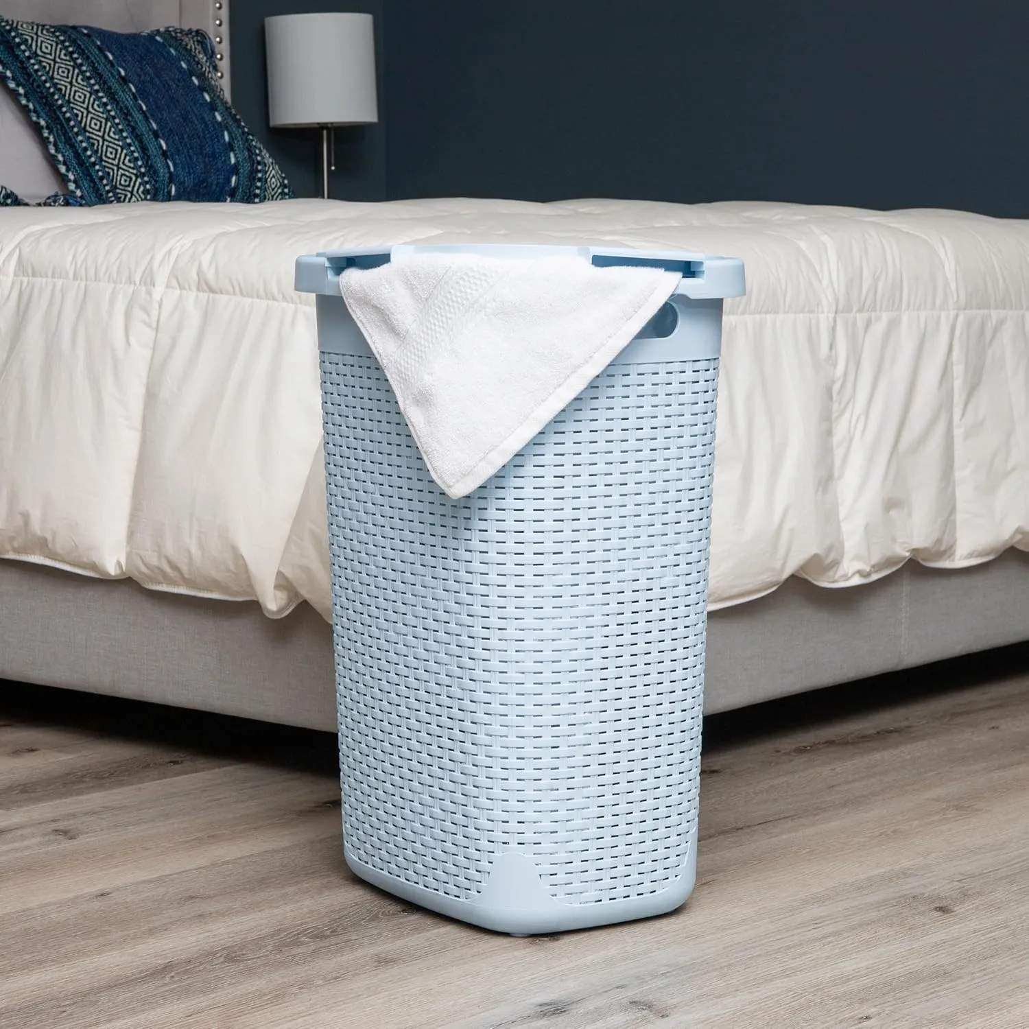 Mind Reader 60L Slim Laundry Hamper, Clothes Basket, Lid, Wicker Design, Plastic, 17.65"L x 13.75"W x 24.15"H, Baby Blue