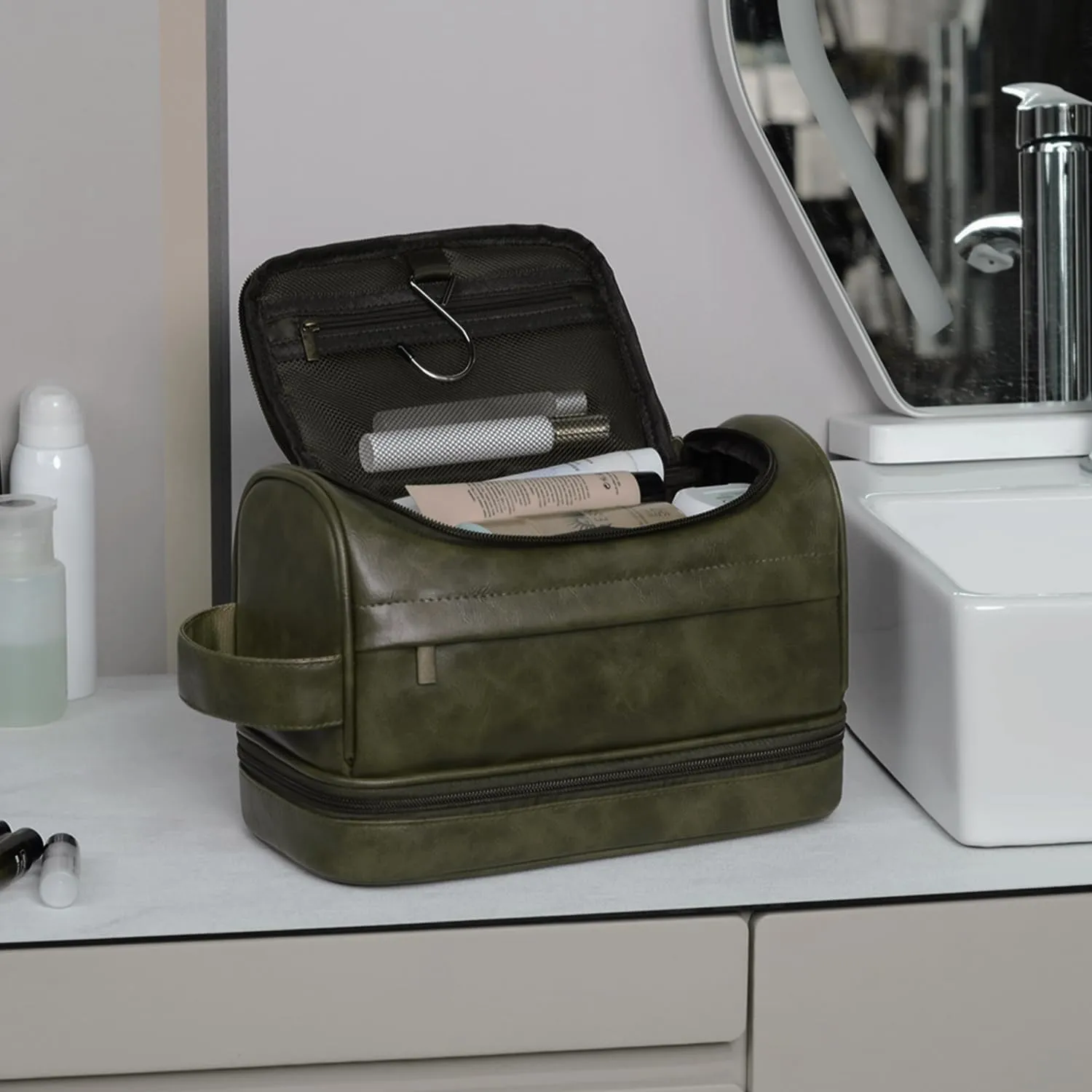 Personalized Toiletry Bag for Men and Women Leather Toiletry Organizer Shaving Dopp Kit Travel Bathroom Bag Cosmetic Pouch（DarkGreen）