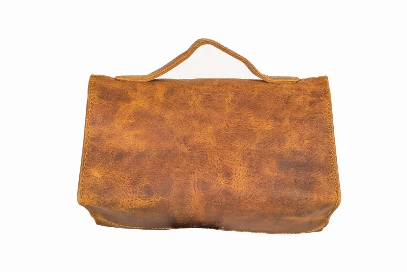 Rockliff - Fold-Out Toiletry Bag in Crazy Horse Tan