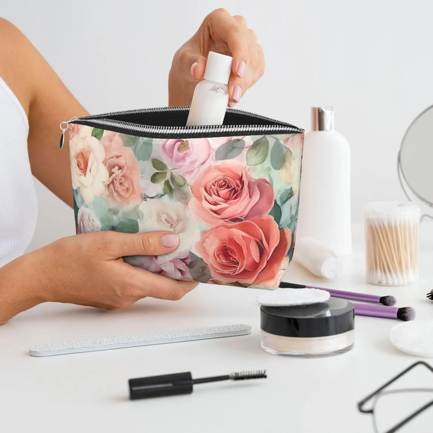 Soft Color Pale Faded Mix Of Roses Cosmetic Bag Pu Leather Waterproof Makeup Bag Portable Travel Toiletry Bag Organizer Silver Zipper Pouch For Women Ladies Gift