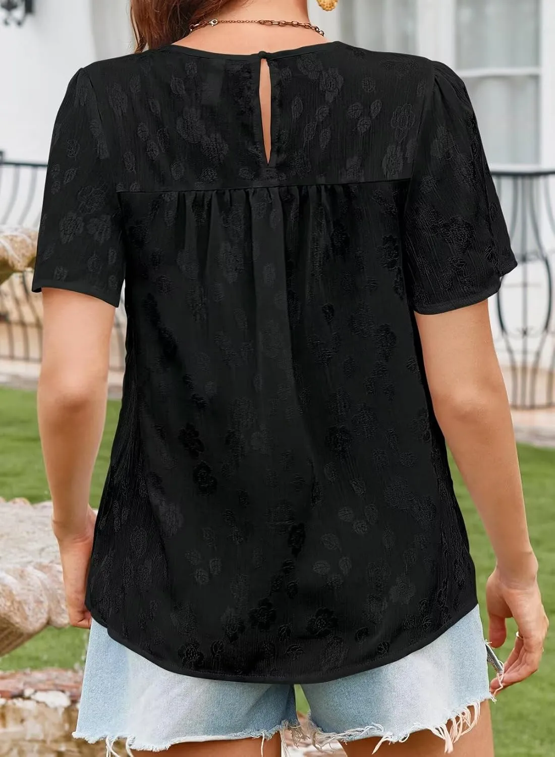 Tops for Women 2025 Boho Floral Blouses Short Puff Sleeve Shirts Summer Flowy Crew Neck Casual Peasant Lace Clothing