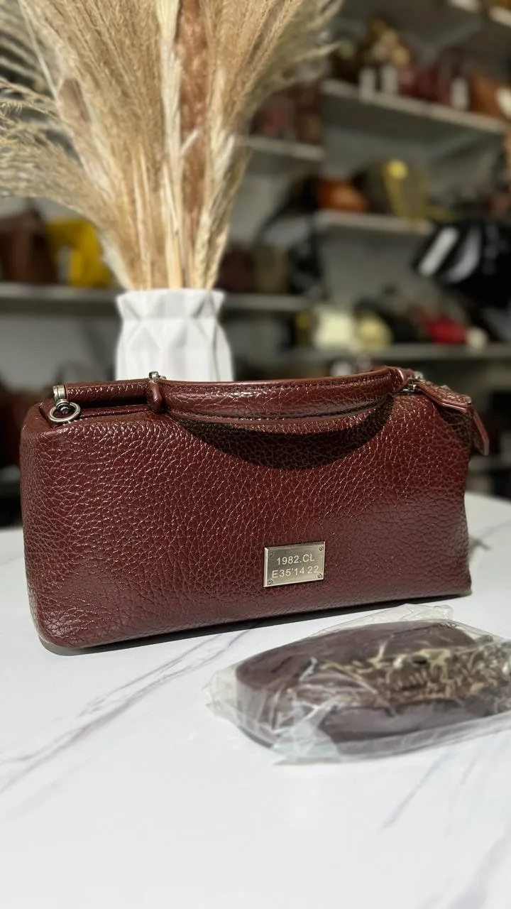 Urban Chic – Stylish Eco-Leather Bag with a Long Strap